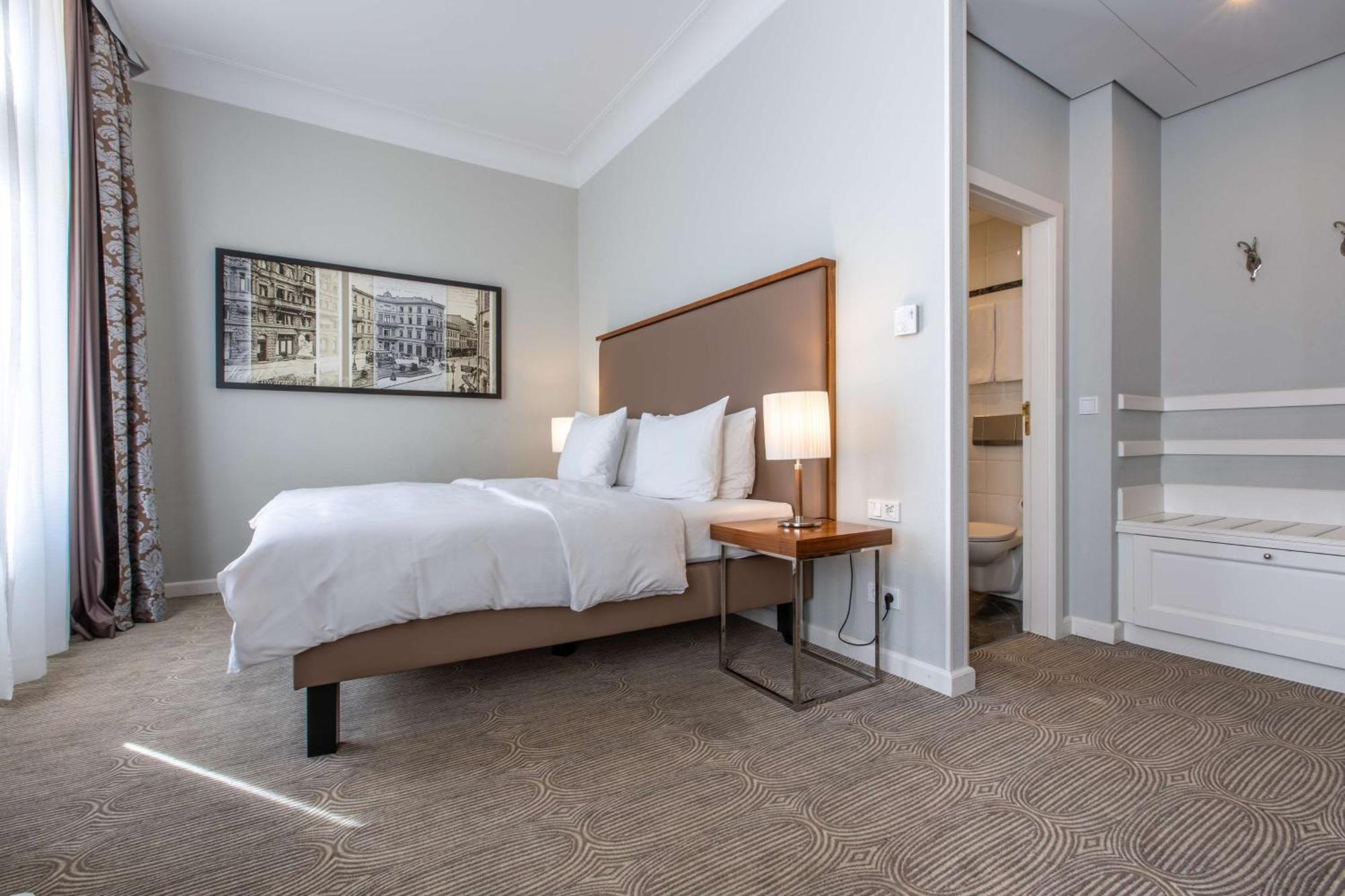 Superior Room,1165228341:JPEG