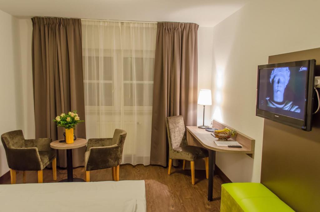 Double or Twin Room,67086484:JPEG